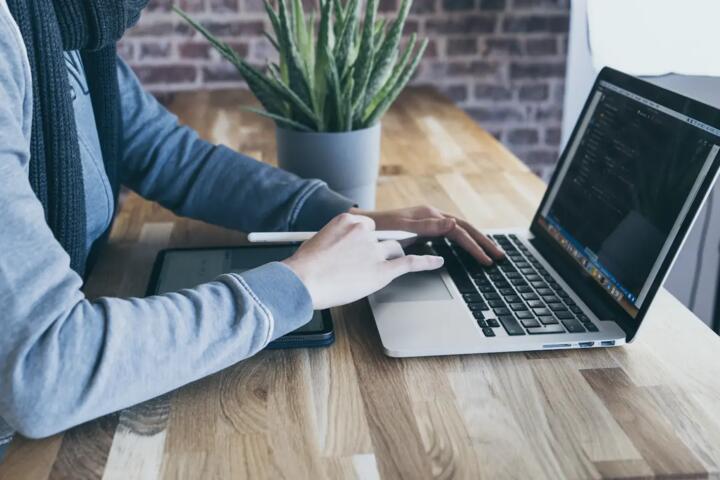 How AI Skills Affect Starting Salaries: A 2026 Statistical Report