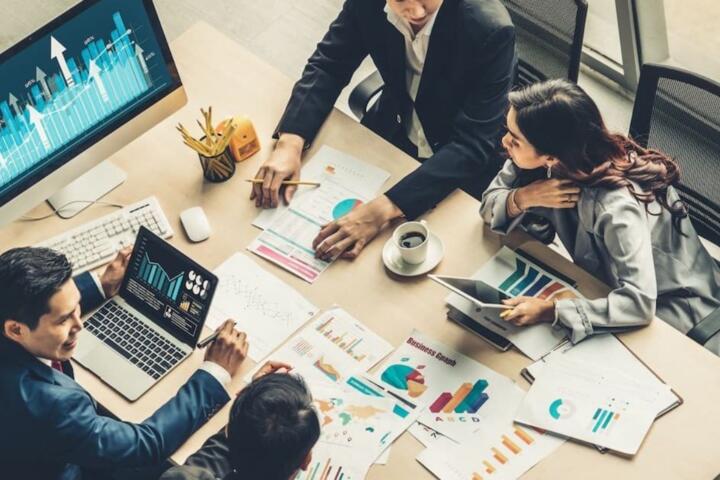 Hyper-Automation: Which Middle-Management Roles are at Risk?