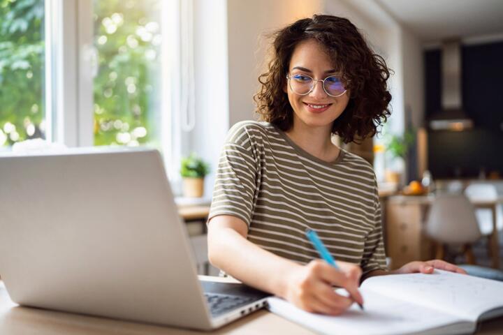 Active Recall vs. Passive Reading: Which Strategy Wins for Exams?
