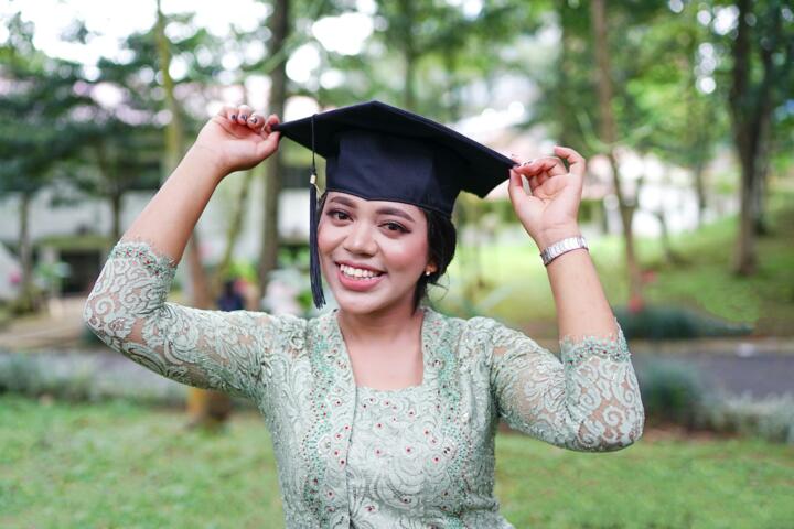 What Student Debt Does to Lifetime Earnings