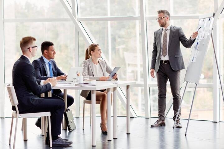 Why Mentors Shorten a Learning Curve